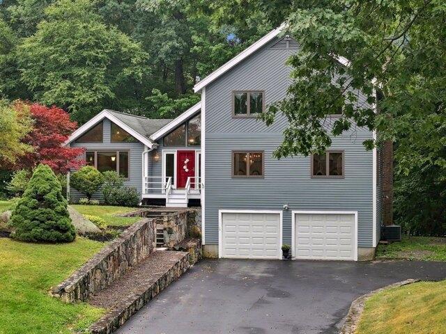 House for sale in Hudson, Middlesex County