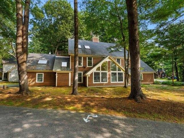 Condo for sale in Hudson, Middlesex County