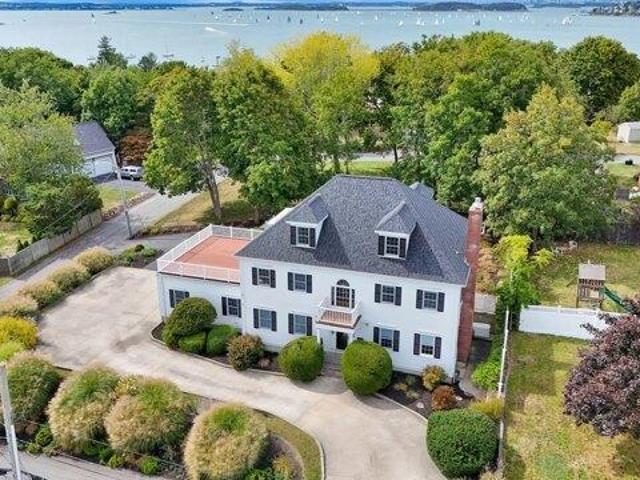 House for sale in Nantasket Beach, Hull