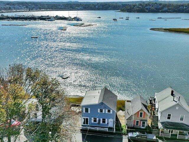 House for sale in Nantasket Beach, Hull