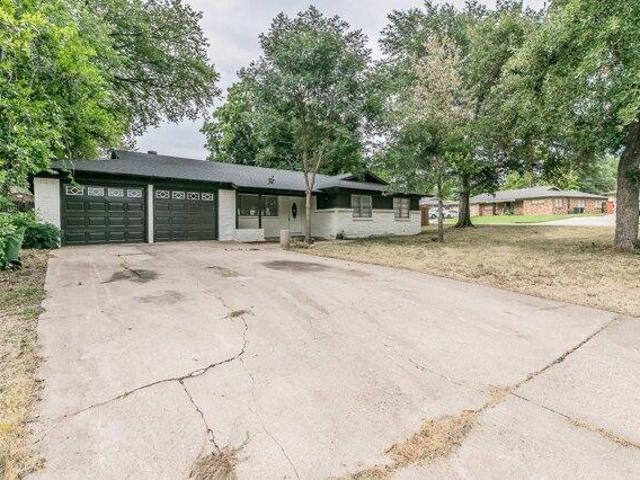 House for sale in Hurst, Texas