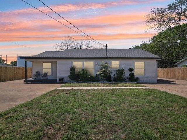 House for sale in Hurst, Texas