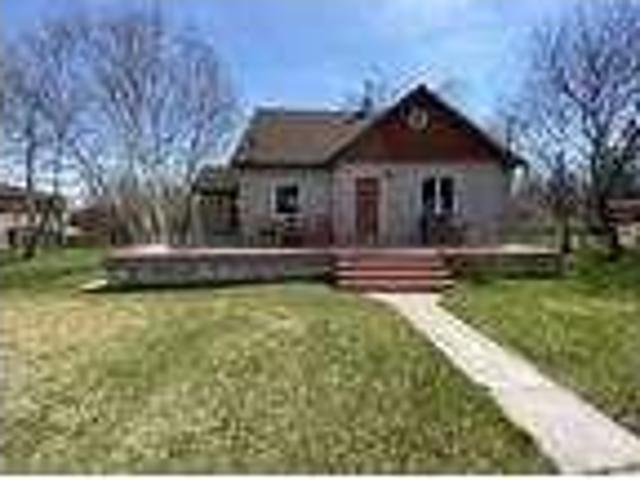 House for rent in De Tour Village