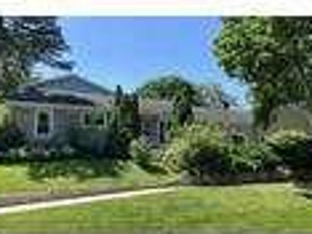 House for rent in Downers Grove, Illinois
