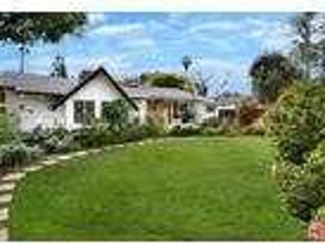 House for rent in Encino