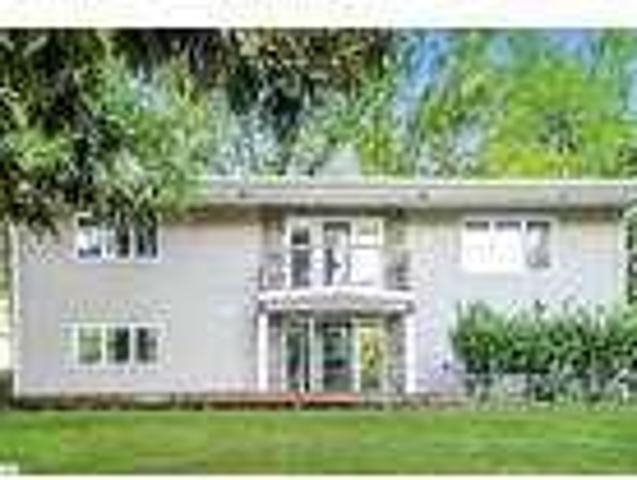House for rent in Greenville, Bond County