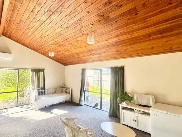 Apartment for rent in Green Bay, Oroua County