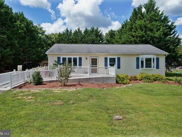 House for sale in Bunker Hill, West Virginia