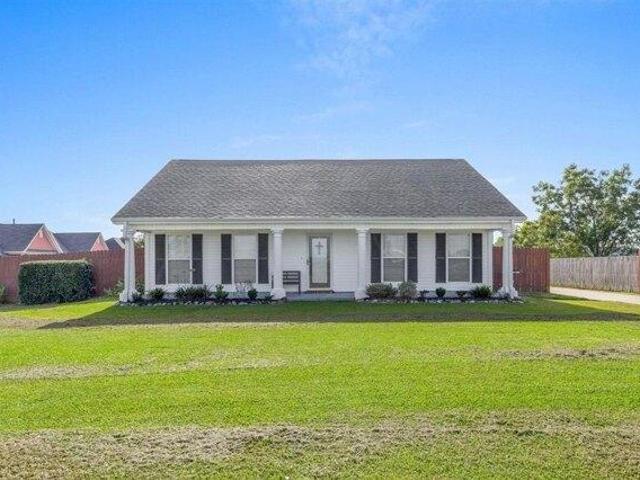 House for sale in Iowa, Louisiana