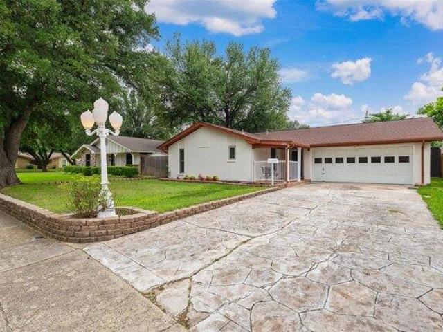 House for sale in Irving, Texas