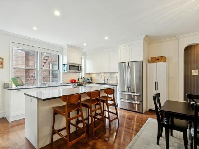 Apartment for sale in Jackson Heights