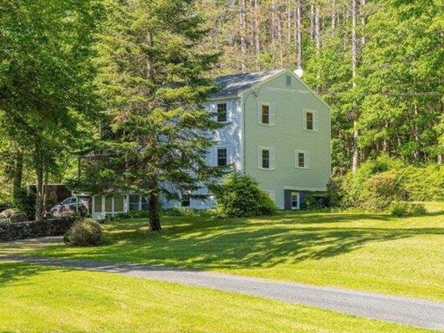 House for sale in New Hampshire