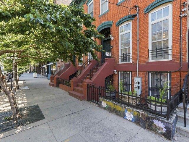 House for sale in Hudson, New Jersey