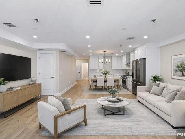 House for sale in Hudson, New Jersey