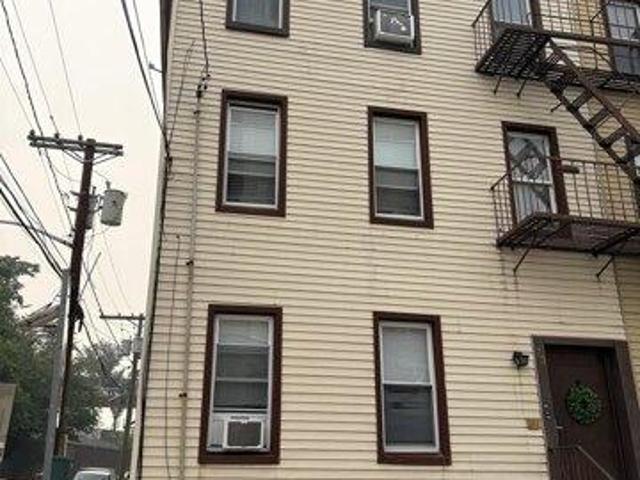House for sale in Hudson, New Jersey