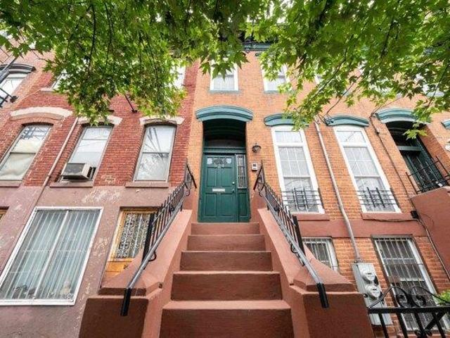House for sale in Hudson, New Jersey