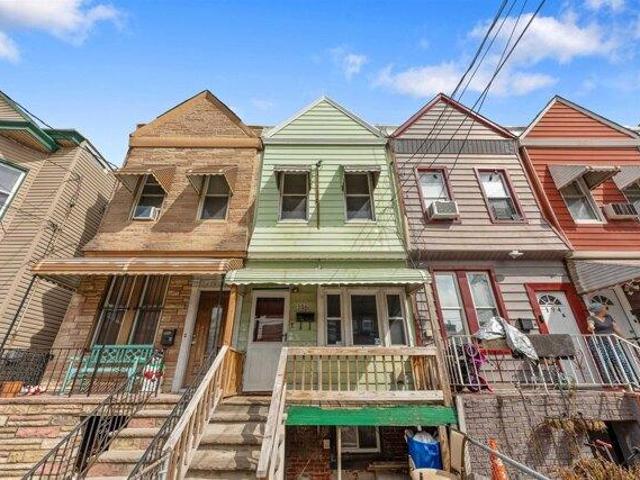 House for sale in Hudson, New Jersey