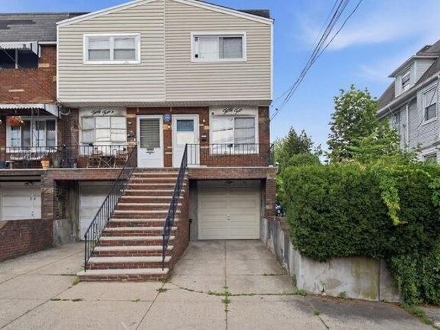 House for sale in Hudson, New Jersey