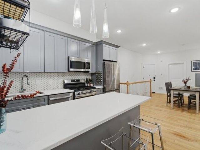 Condo for sale in Hudson, New Jersey