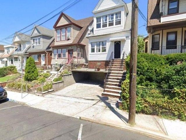 House for sale in Hudson, New Jersey