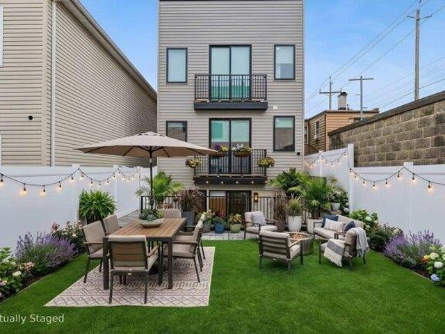 Condo for sale in Hudson, New Jersey