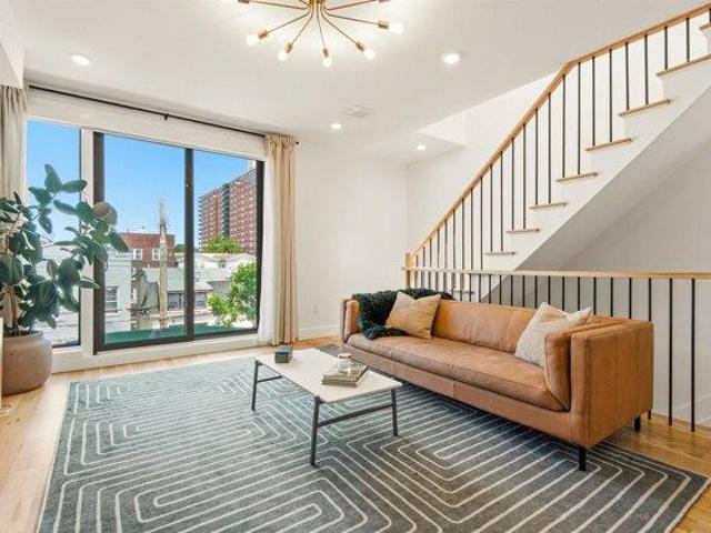 Condo for sale in Hudson, New Jersey