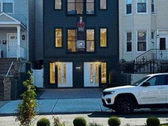 Condo for sale in Hudson, New Jersey