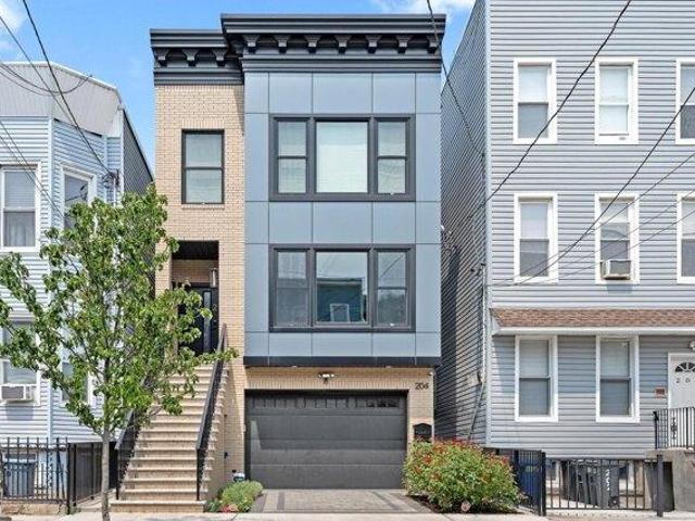 Condo for sale in Hudson, New Jersey