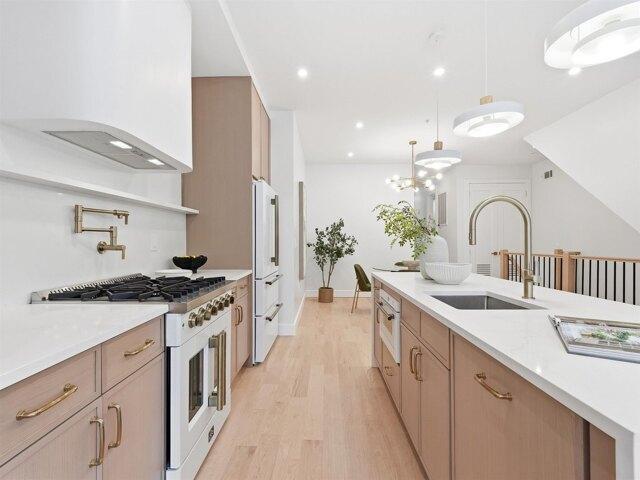 Condo for sale in Hudson, New Jersey