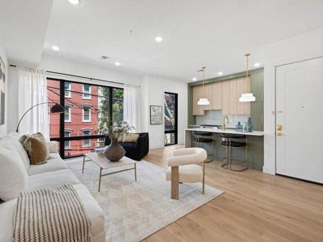Condo for sale in Hudson, New Jersey