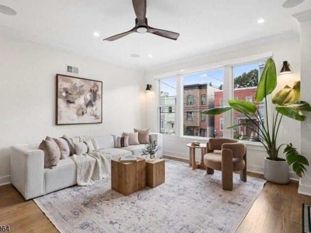 Condo for sale in Hudson, New Jersey