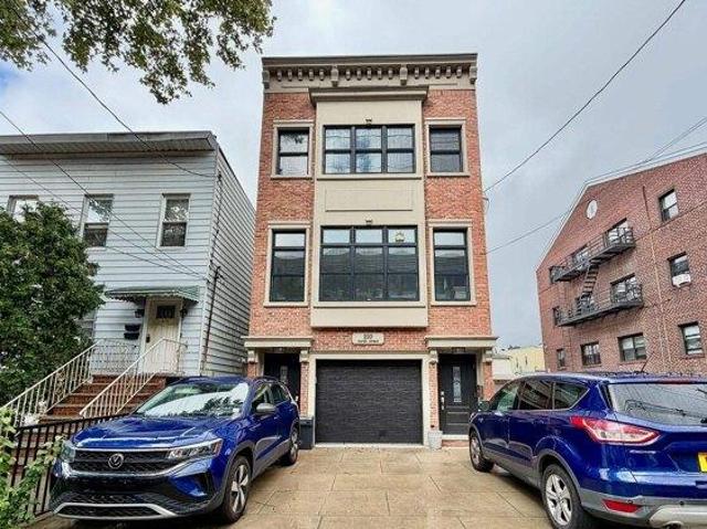 Condo for sale in Hudson, New Jersey