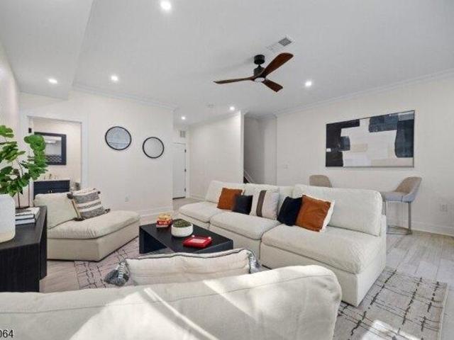 Condo for sale in Hudson, New Jersey