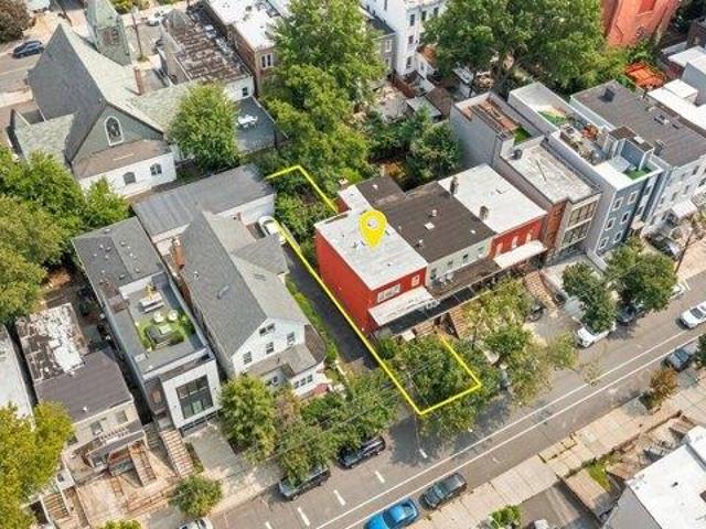 House for sale in Hudson, New Jersey