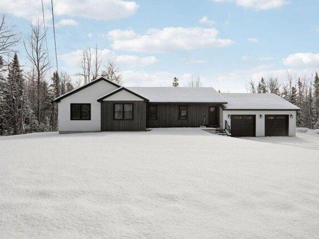 House for sale in Kenduskeag, Maine
