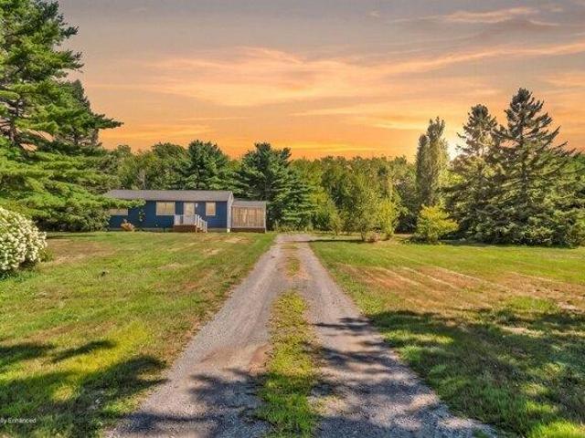 House for sale in Kenduskeag, Maine