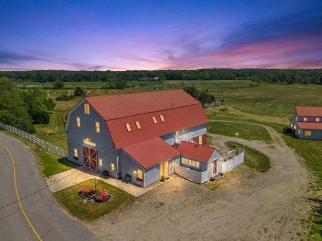 House for sale in Town House Corners, Kennebunkport