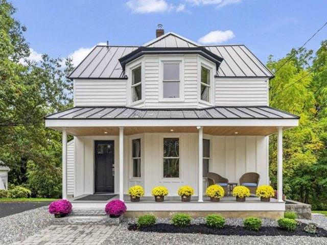 House for sale in Kittery Foreside, Kittery