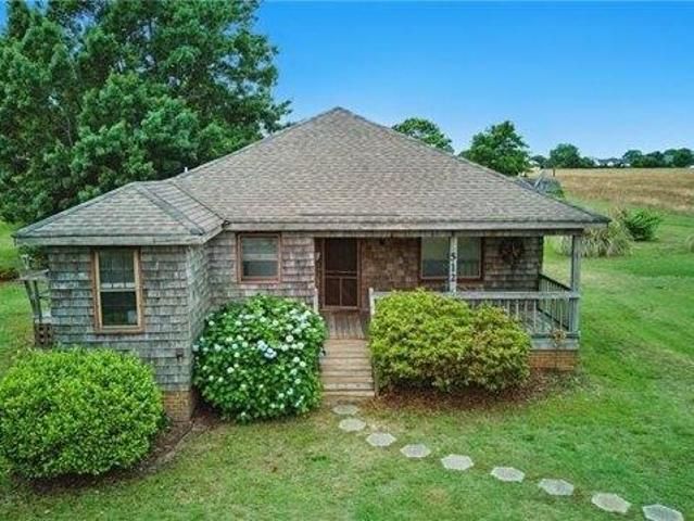 House for sale in Knotts Island