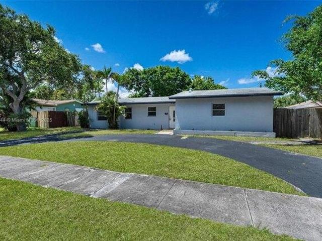 House for sale in Lake Park, Florida