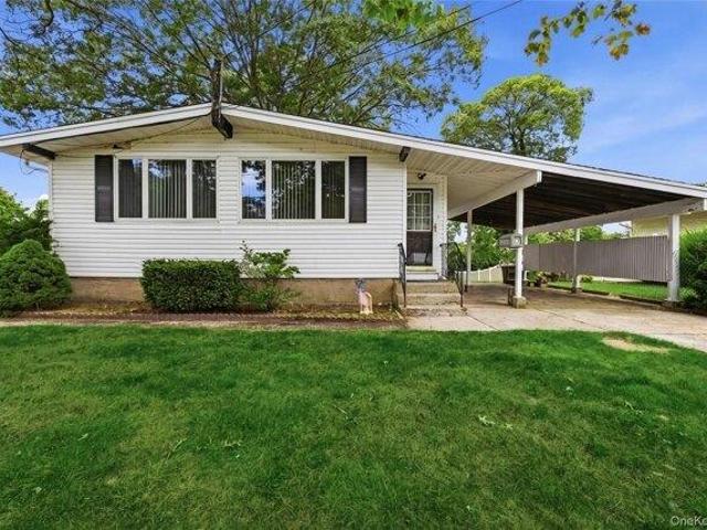 House for sale in Centereach, New York