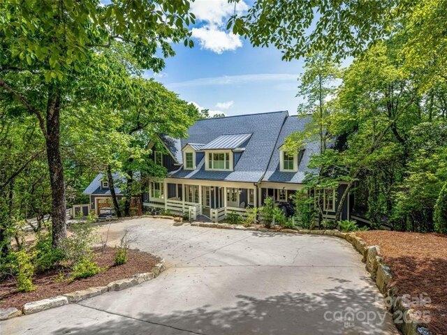 House for sale in Lake Toxaway