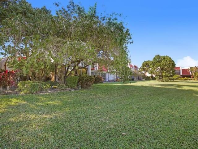 Townhouse for rent in Lake Worth