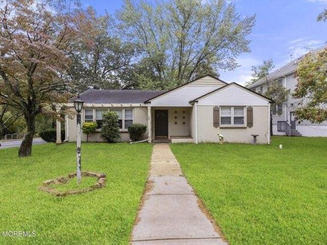House for sale in Lakewood, New Jersey
