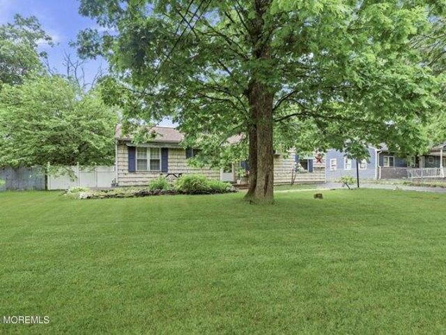 House for sale in Lakewood, New Jersey