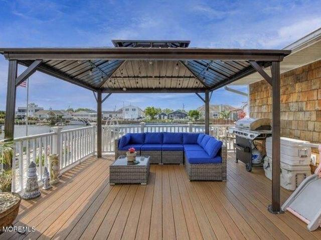House for sale in Lanoka Harbor, New Jersey