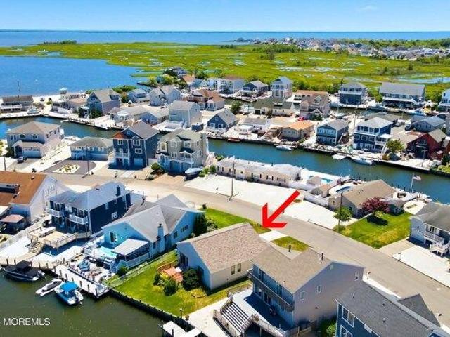 House for sale in Lanoka Harbor, New Jersey