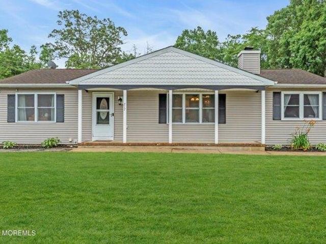 House for sale in Lanoka Harbor