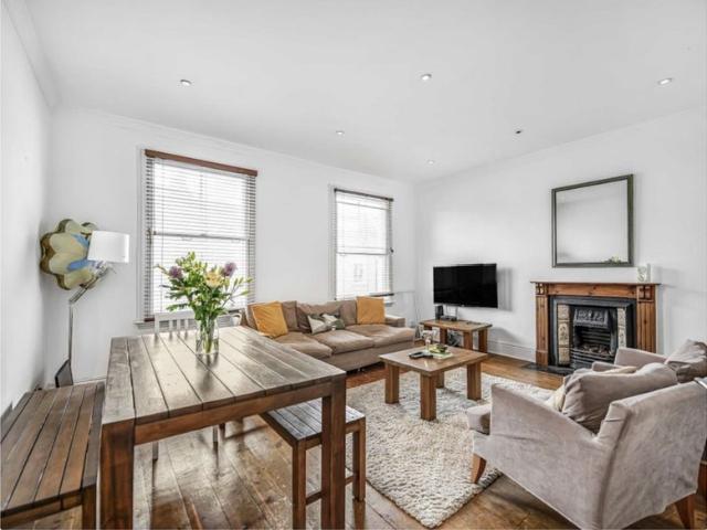 Apartment for rent in Earl's Court, Greater London