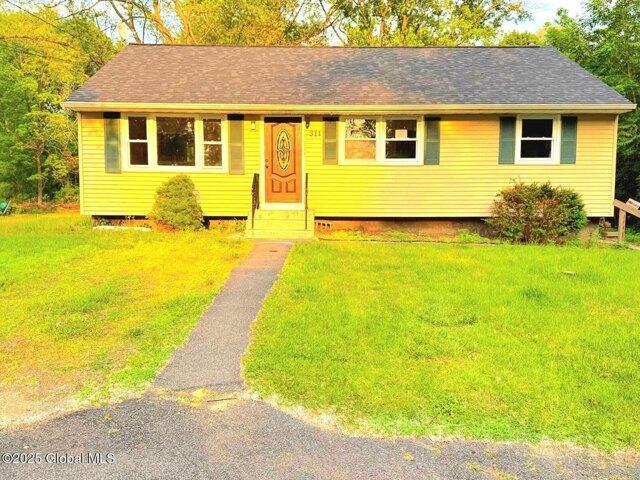 House for sale in Latham
